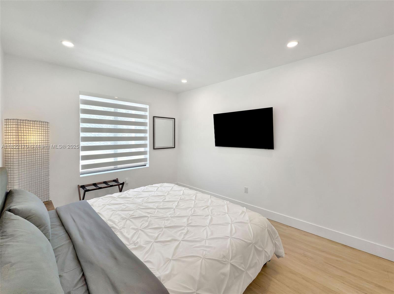 BRICKELL HAMMOCK UNIT NO - Residential Lease