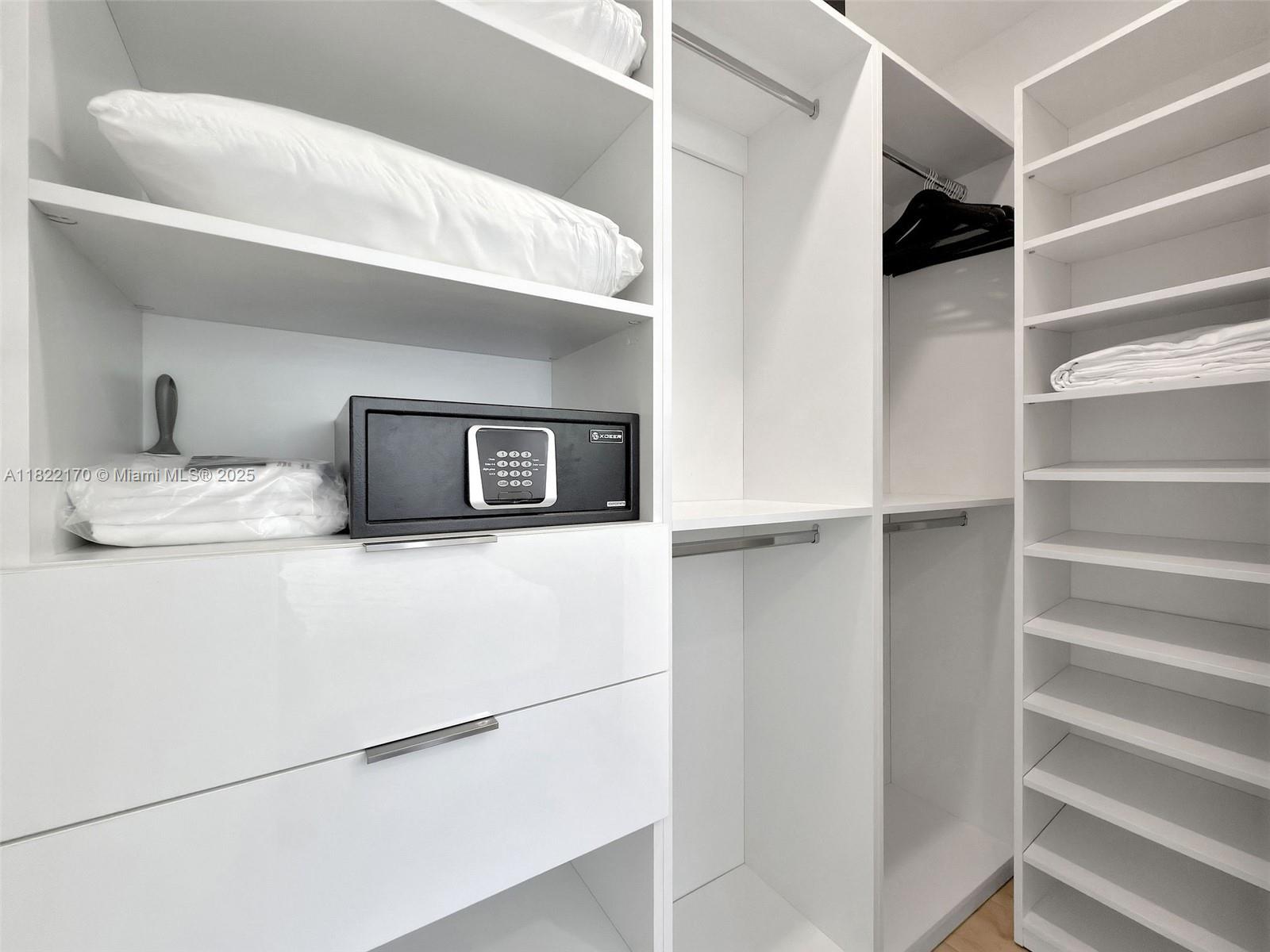 BRICKELL HAMMOCK UNIT NO - Residential Lease