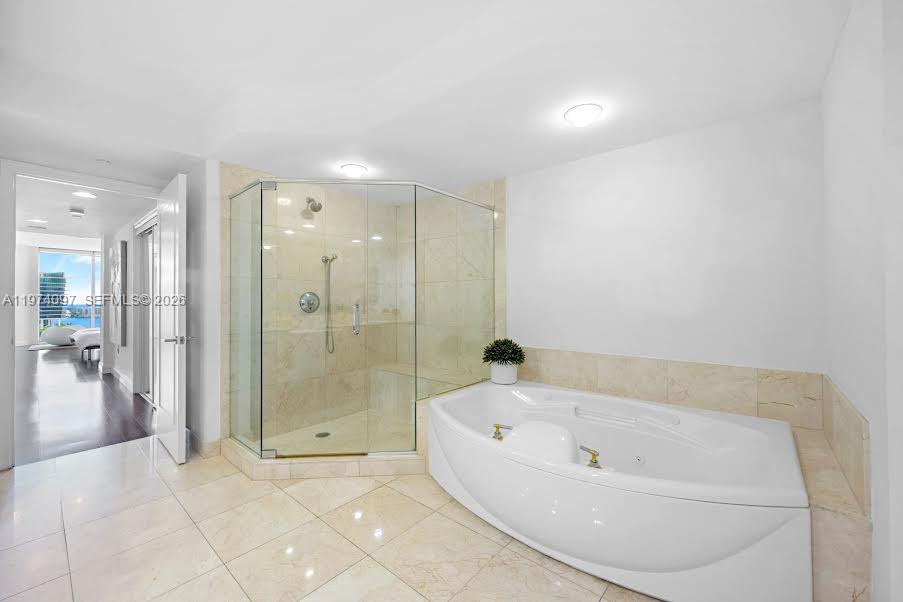 THE PENINSULA CONDO - Residential