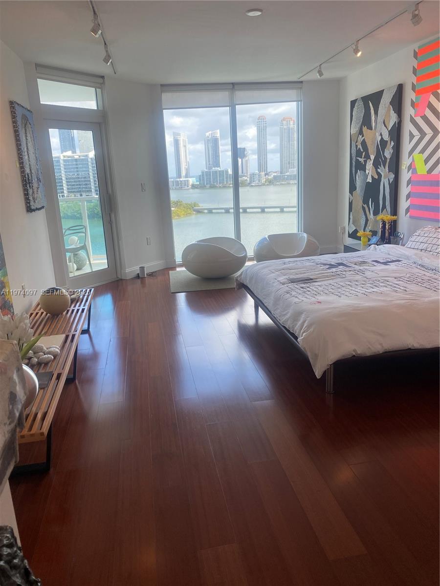 THE PENINSULA CONDO - Residential