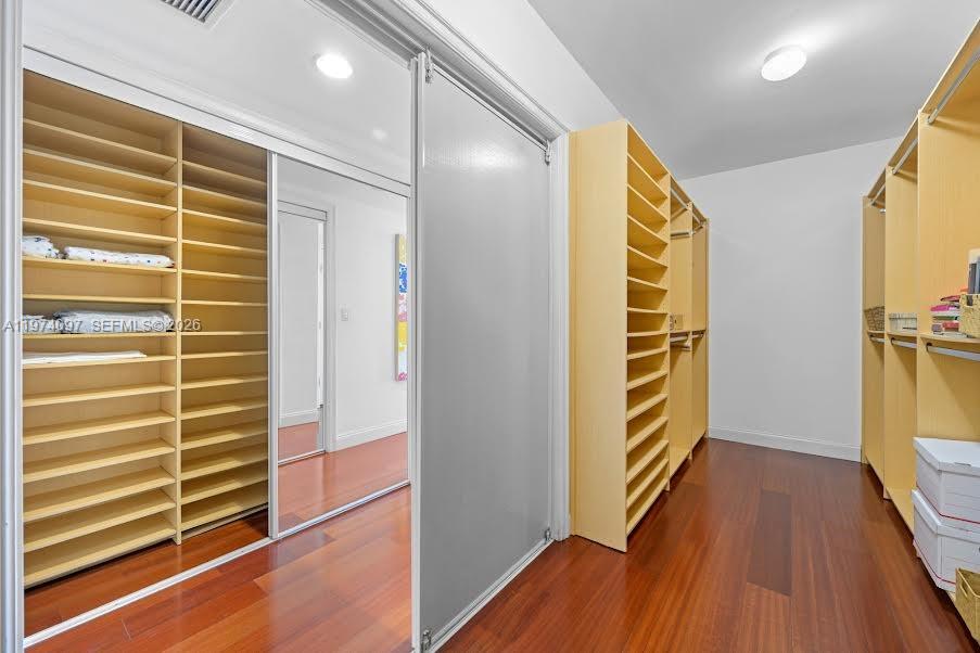 THE PENINSULA CONDO - Residential