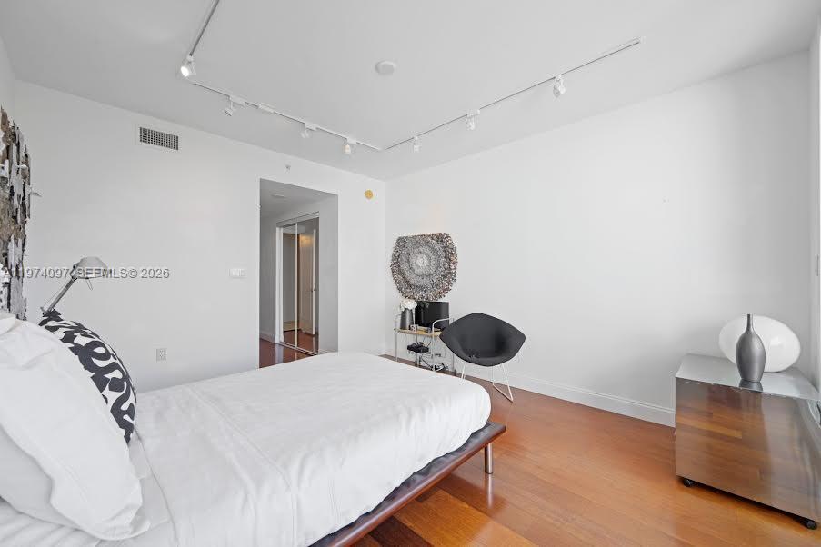 THE PENINSULA CONDO - Residential