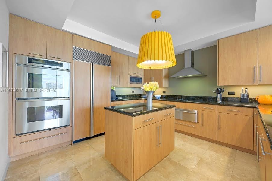 THE PENINSULA CONDO - Residential