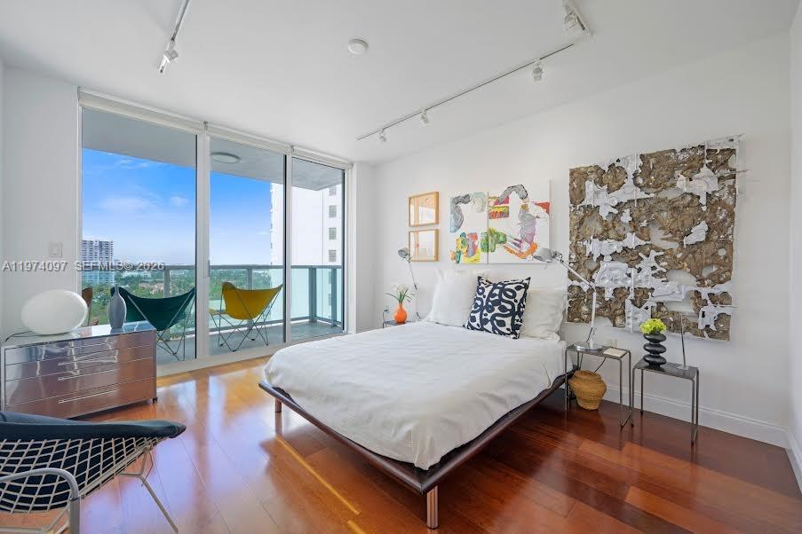 THE PENINSULA CONDO - Residential