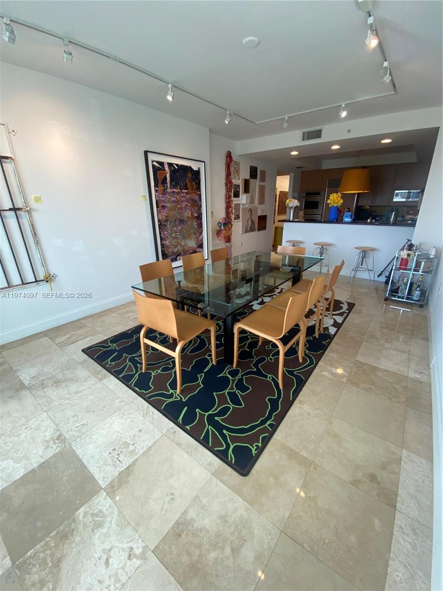 THE PENINSULA CONDO - Residential