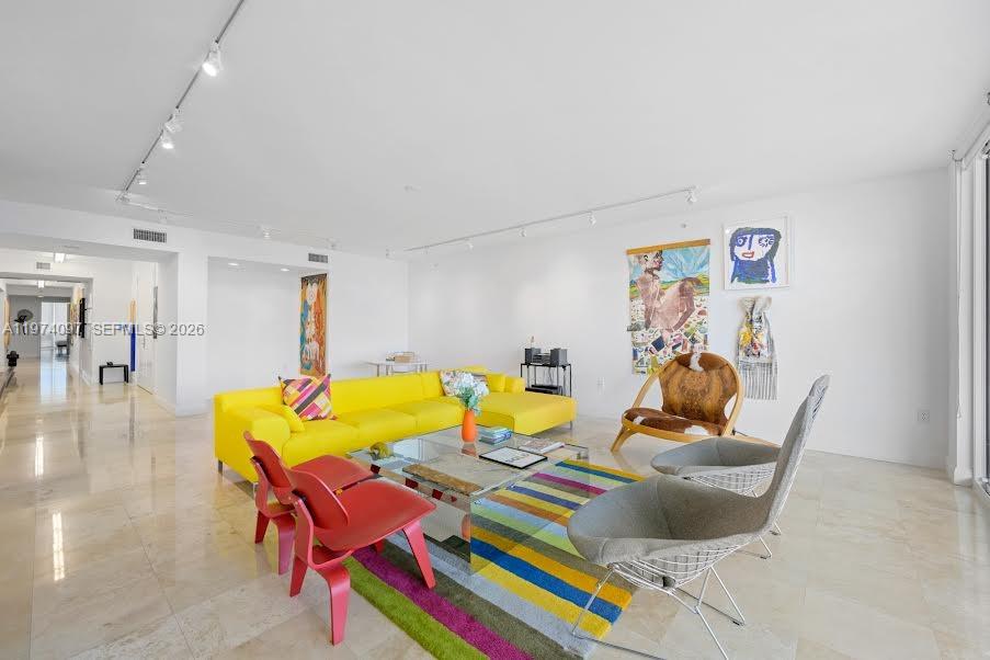 THE PENINSULA CONDO - Residential