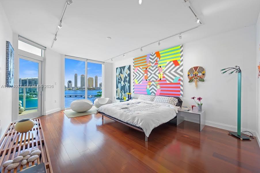 THE PENINSULA CONDO - Residential