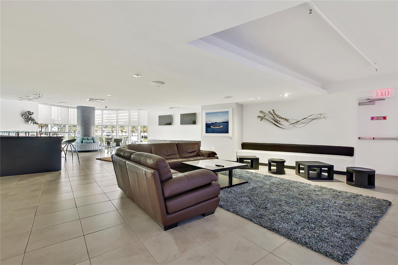 BEACH CLUB CONDO - Residential Lease