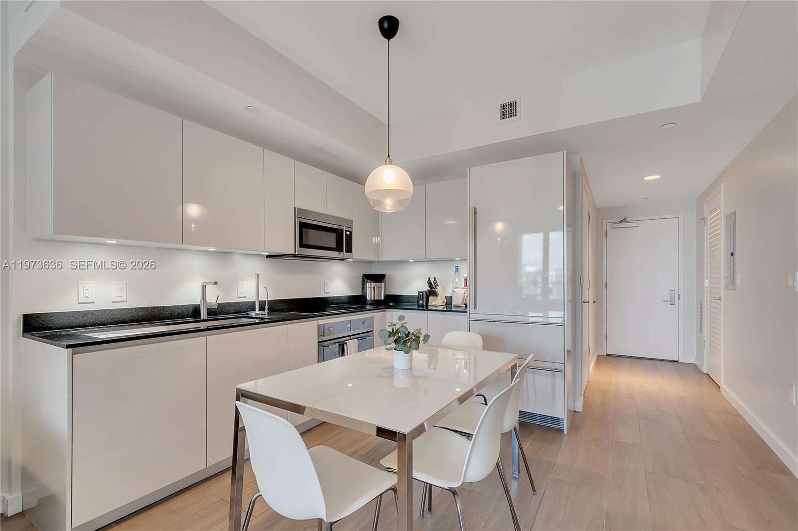 1010 Brickell Ave 3510