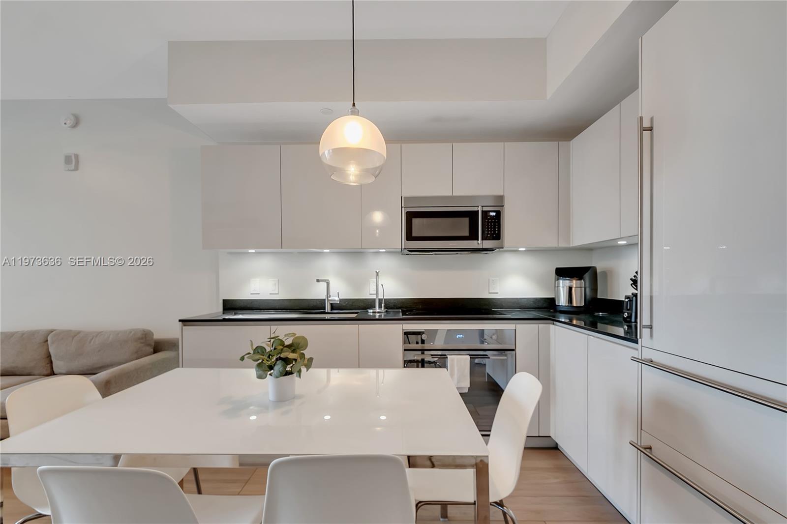 1010 Brickell Ave 3510