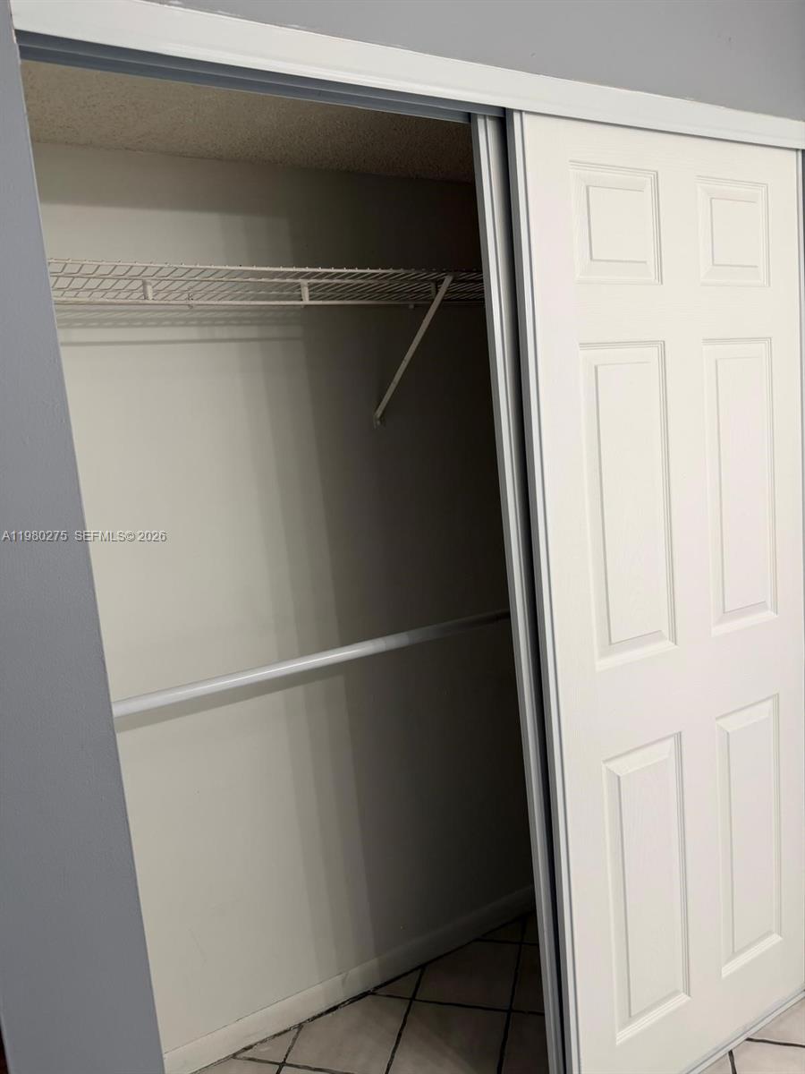 CALUSA CLUB VILG BLDG D N - Residential Lease