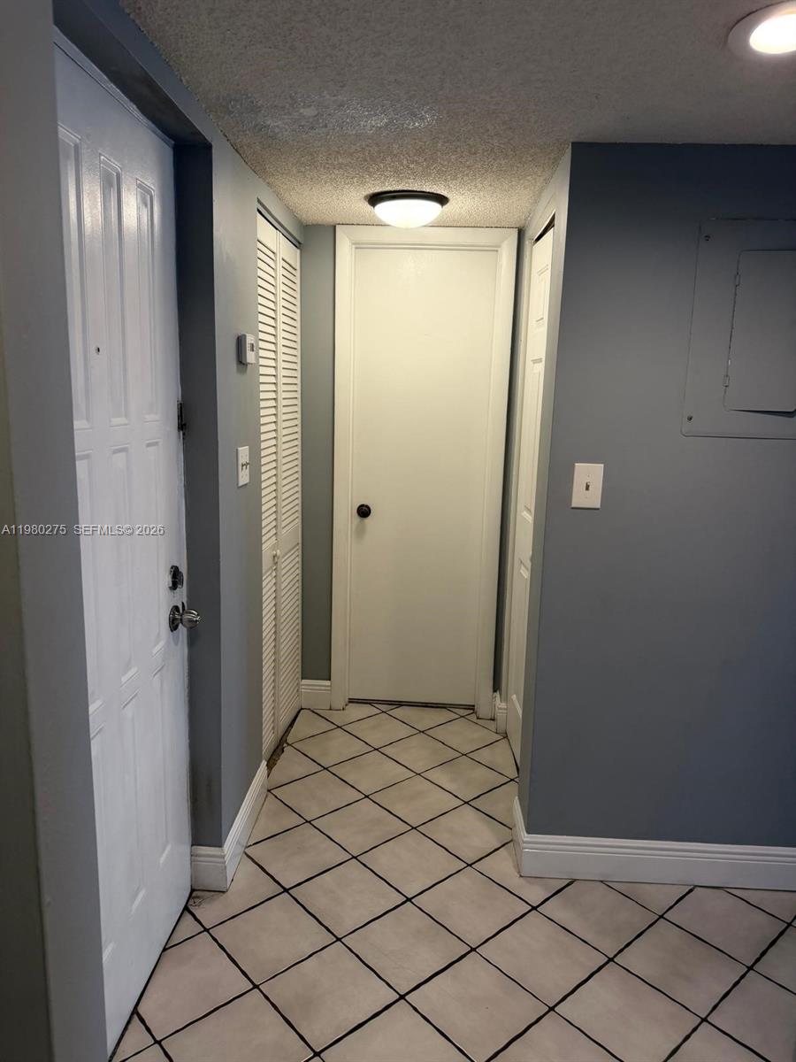 CALUSA CLUB VILG BLDG D N - Residential Lease