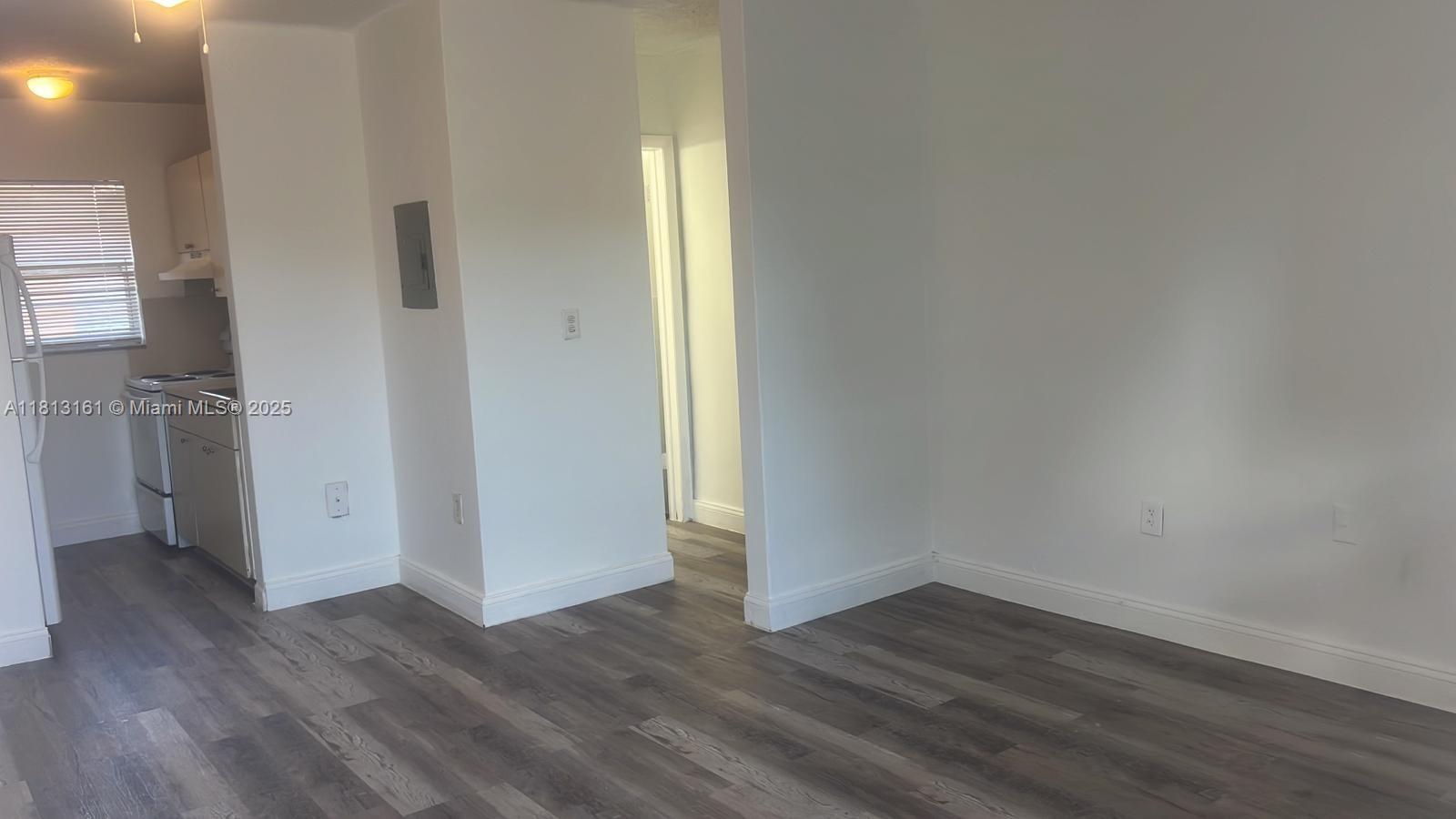 932 NW 5th St 4