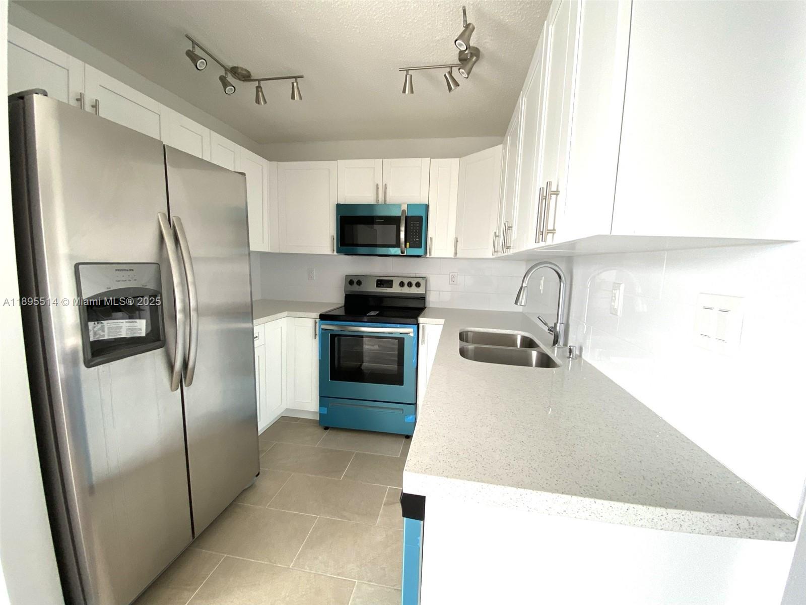 MONTECARLO CONDO - Residential