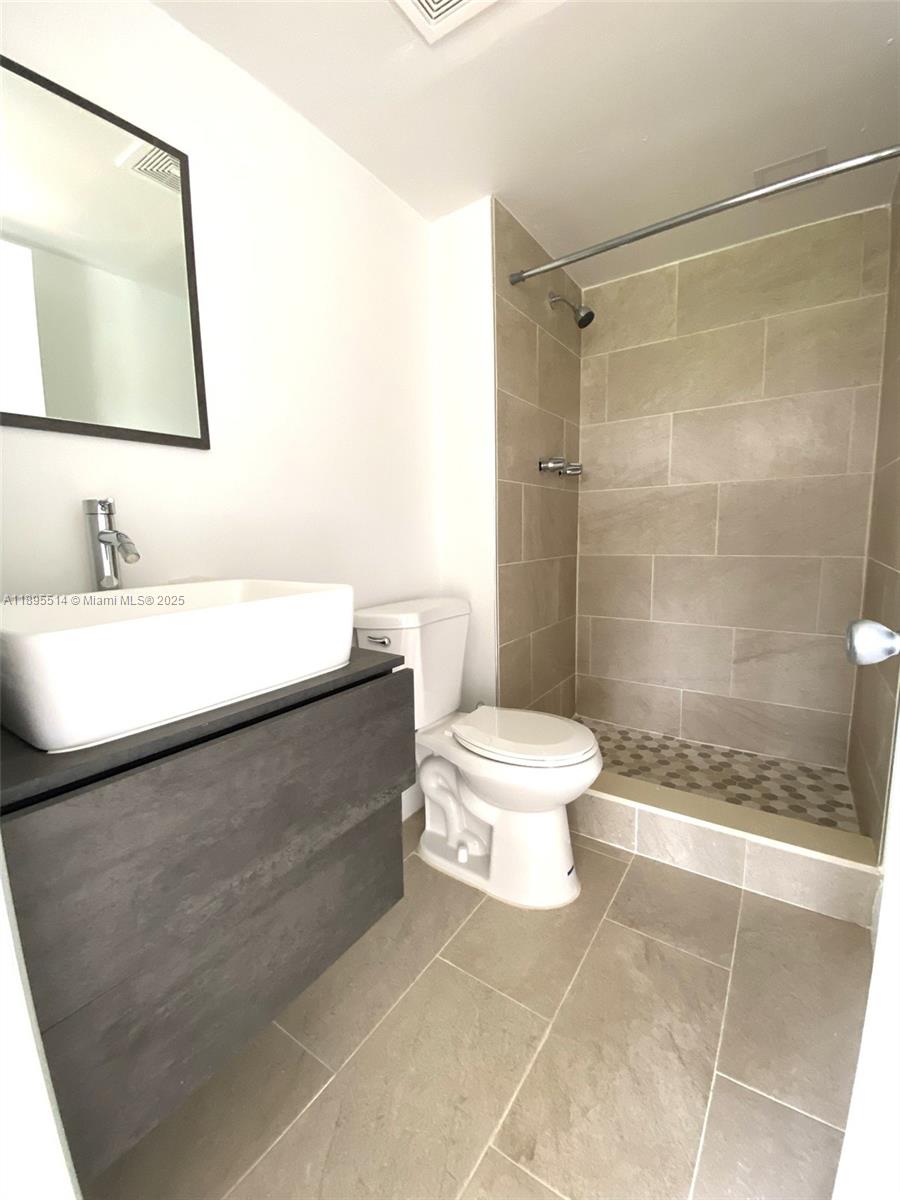 MONTECARLO CONDO - Residential