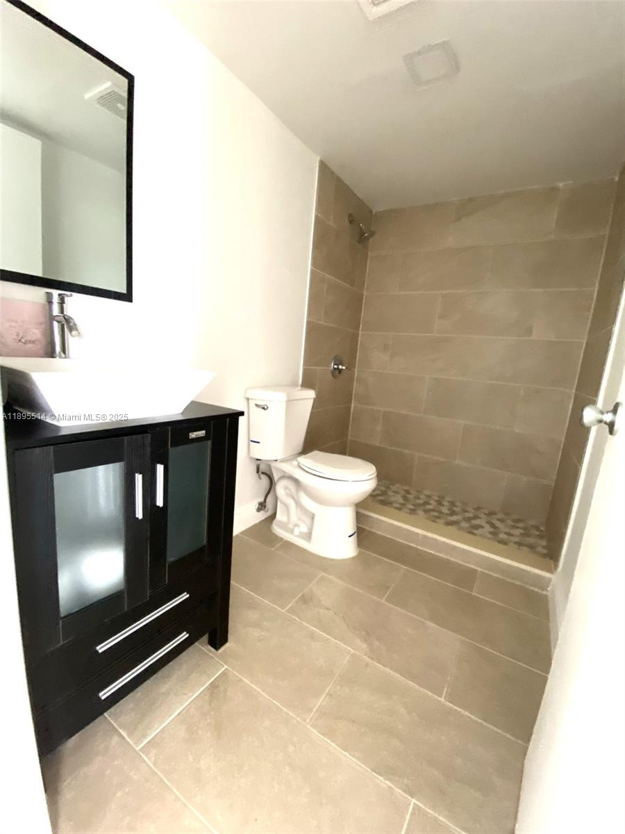 MONTECARLO CONDO - Residential