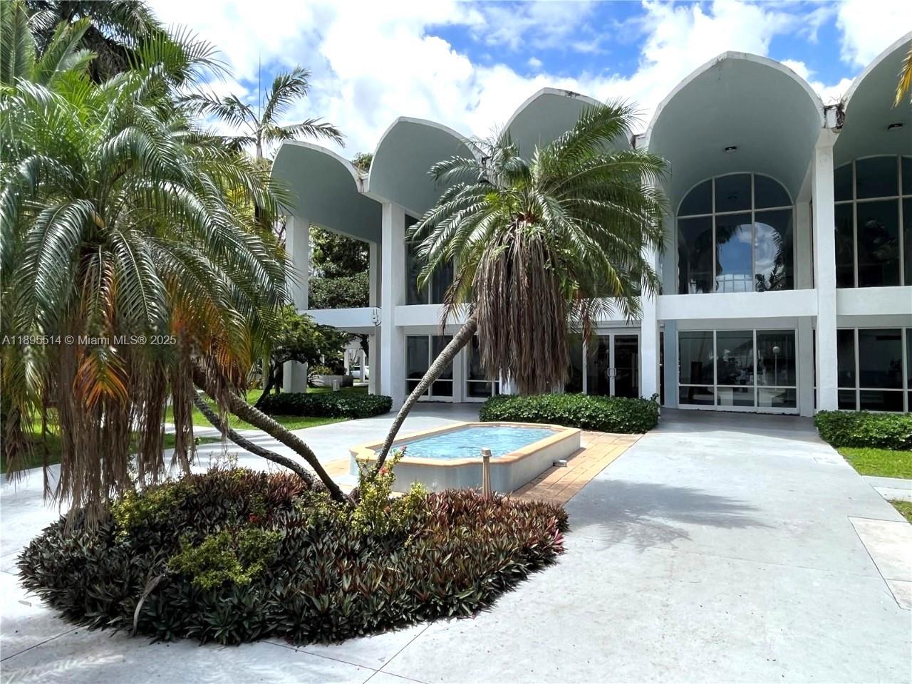 View photos, virtual tours, details... 494 NW 165th St Rd C-601