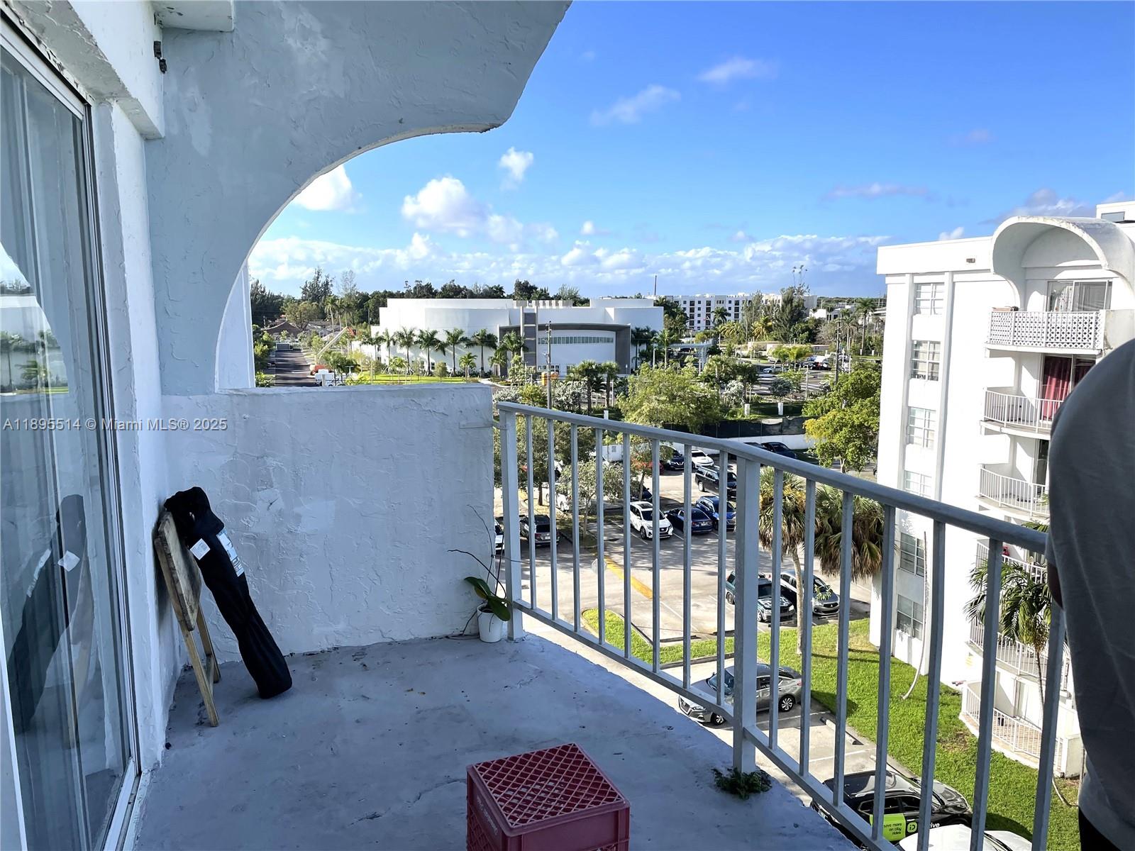 MONTECARLO CONDO - Residential