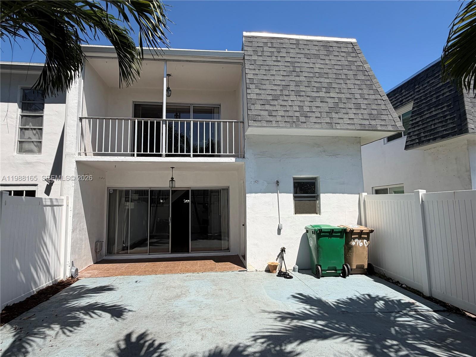 NOVA TOWNHOUSES CONDOMINI - Residential