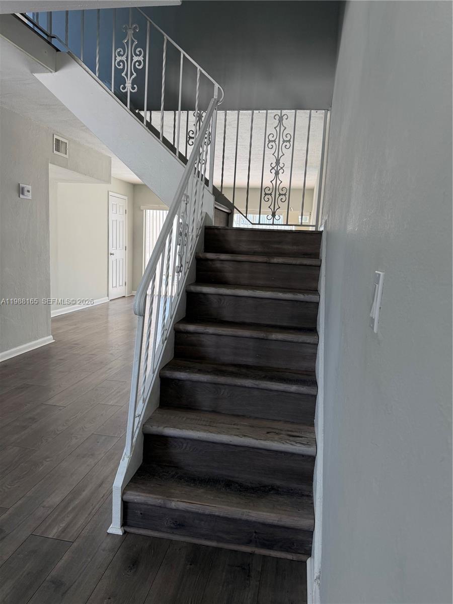 NOVA TOWNHOUSES CONDOMINI - Residential