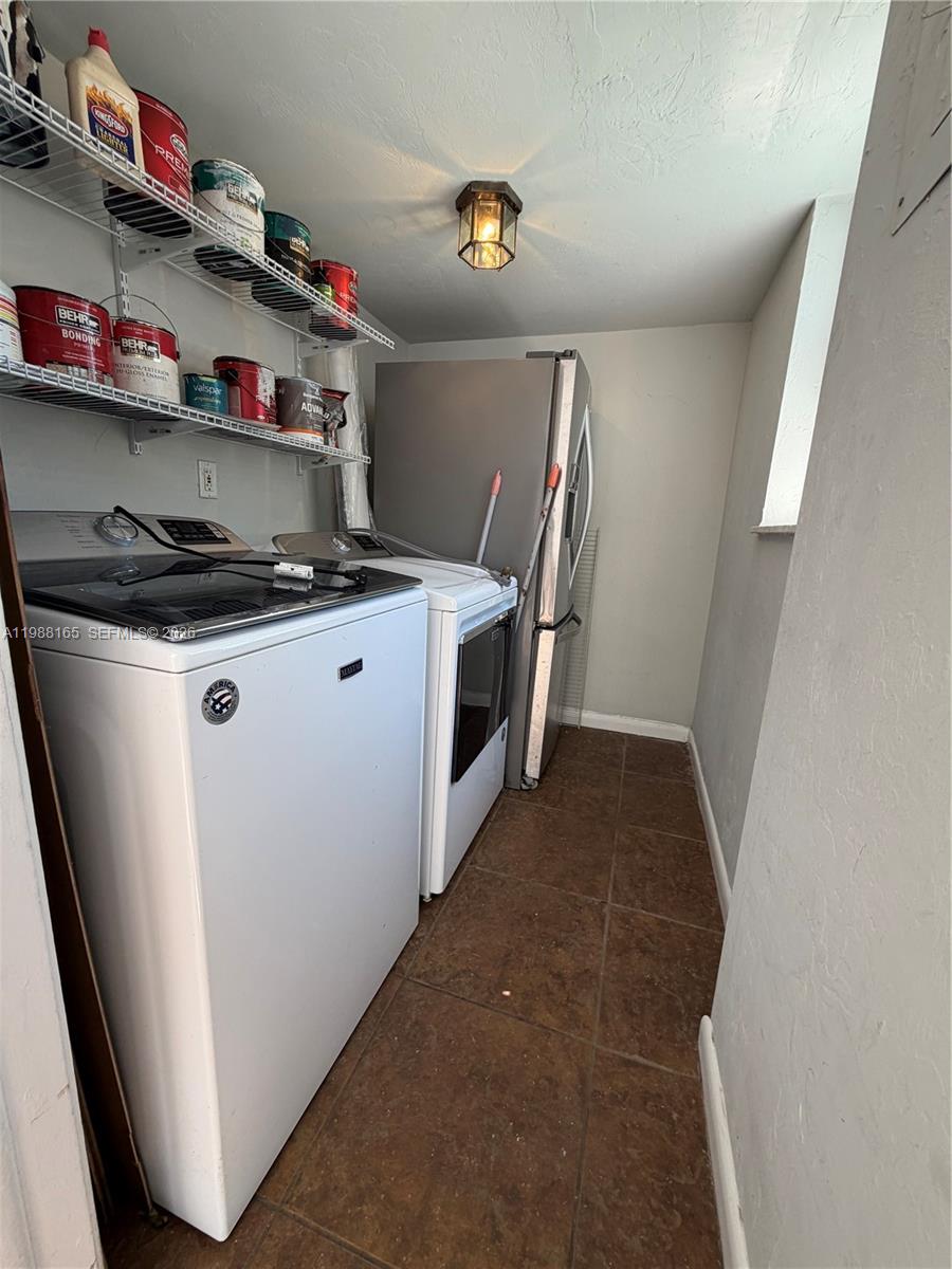 NOVA TOWNHOUSES CONDOMINI - Residential