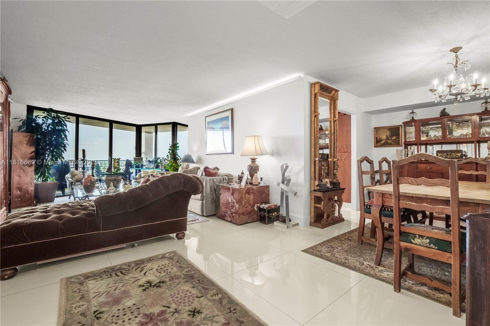 TOWERS OF QUAYSIDE CONDO - Residential