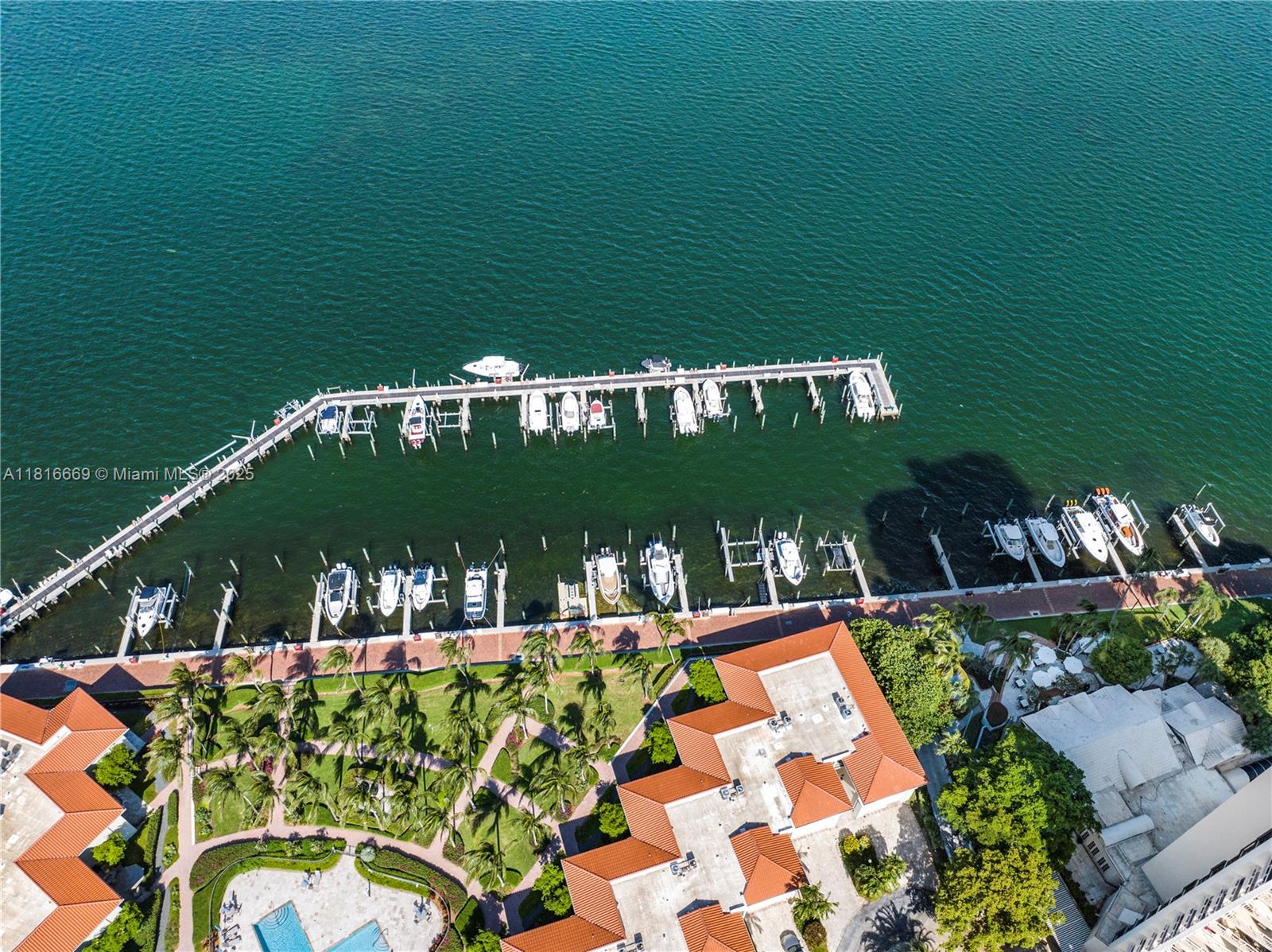TOWERS OF QUAYSIDE CONDO - Residential
