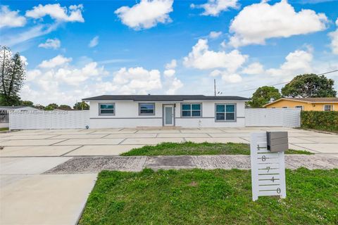 18740 NW 43rd Ave, Miami Gardens, FL 33055 - MLS#: A11554584