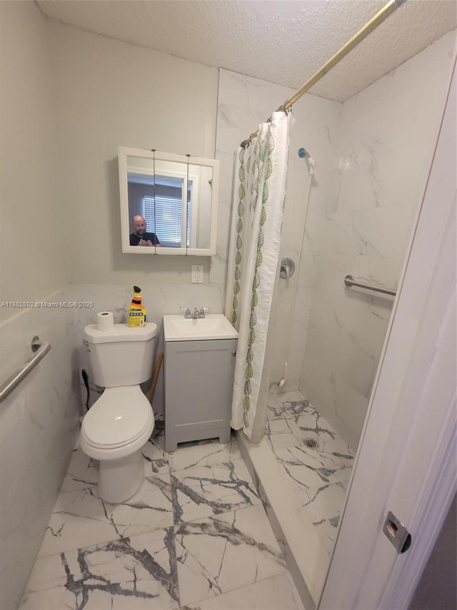 RAINBOW GARDENS - Residential Lease