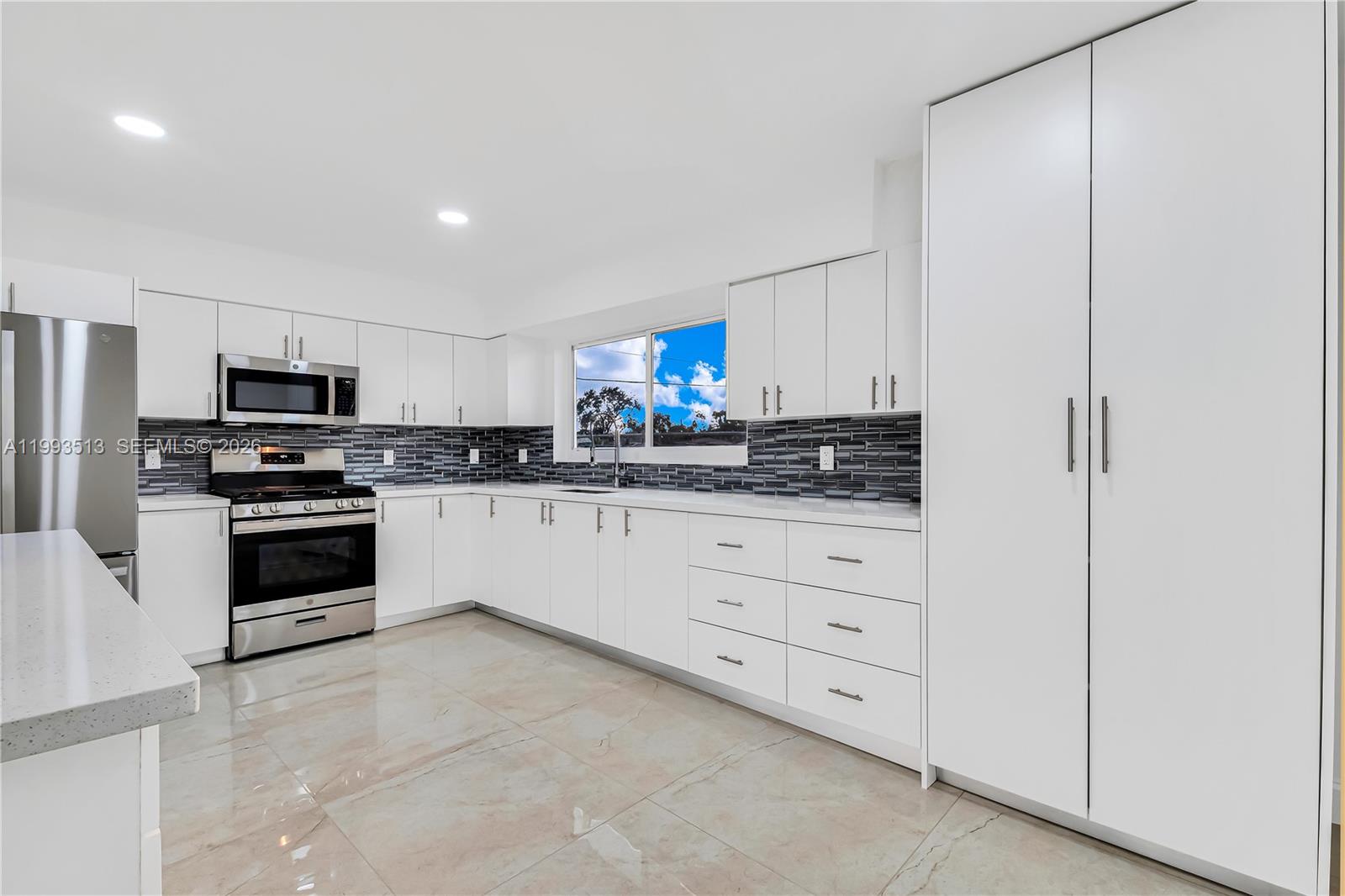 BUNCHE PARK - Residential