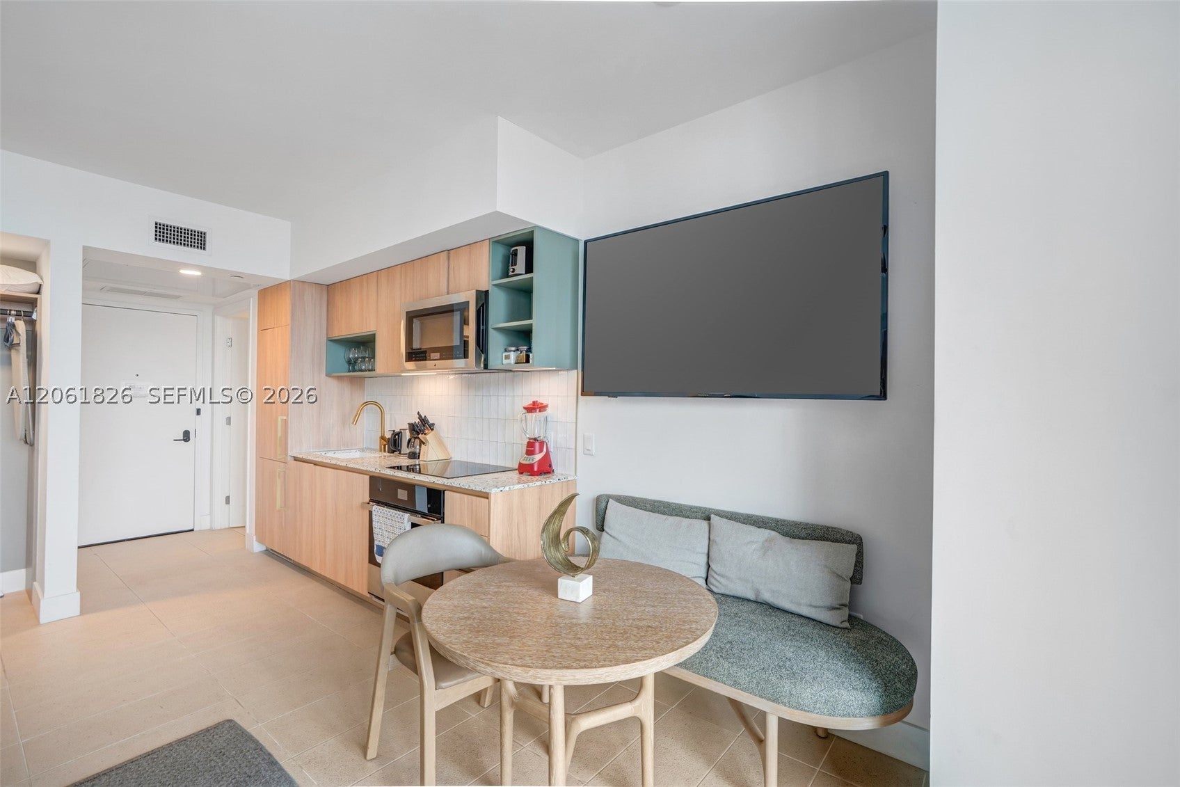 159 NE 6th St 3212