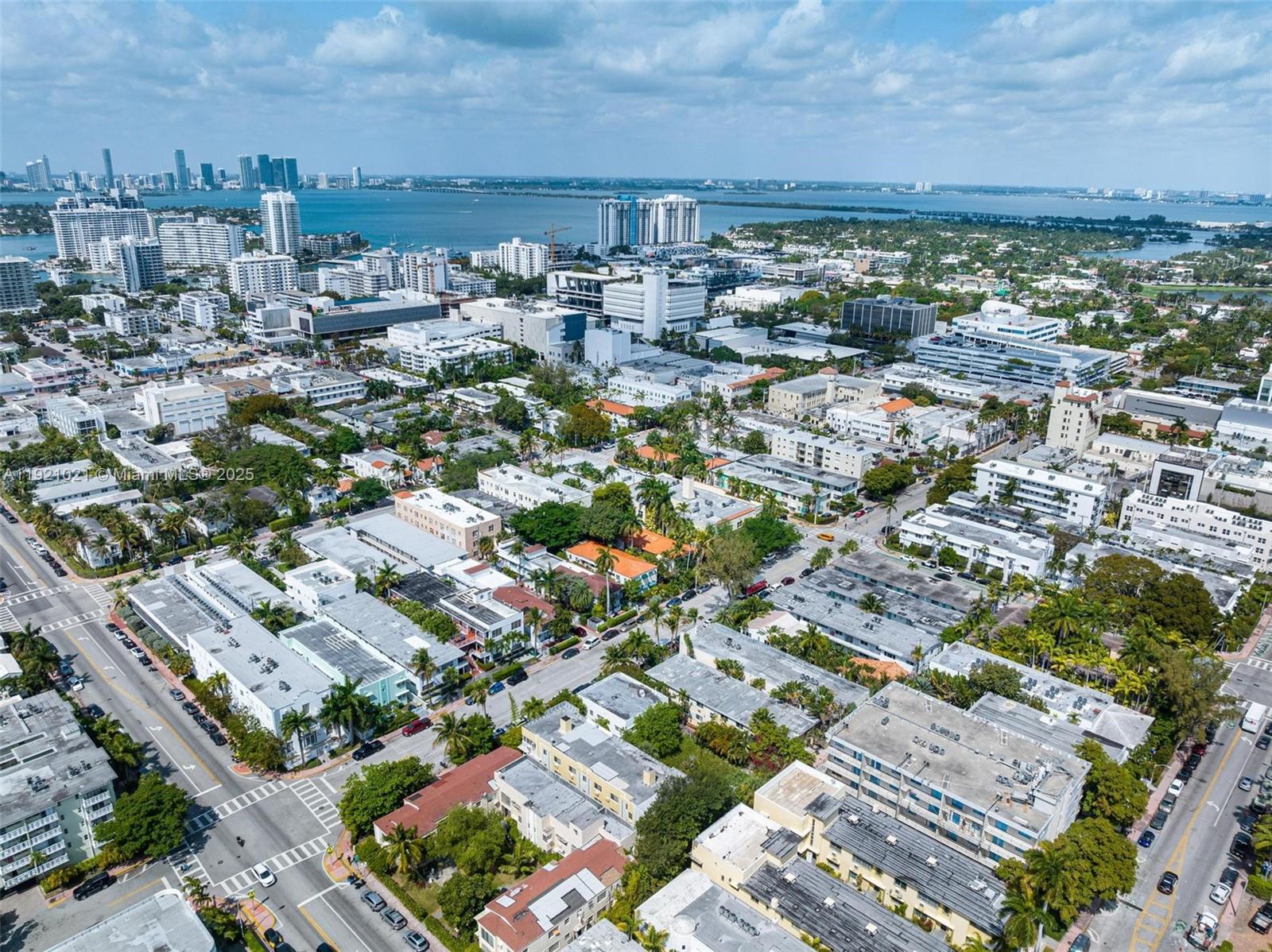 LUNAMAR LOFTS AT LINCOLN - Residential