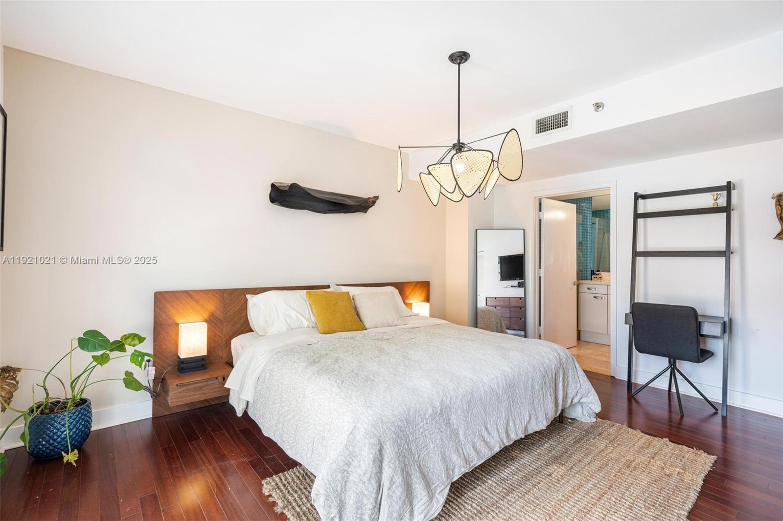 LUNAMAR LOFTS AT LINCOLN - Residential