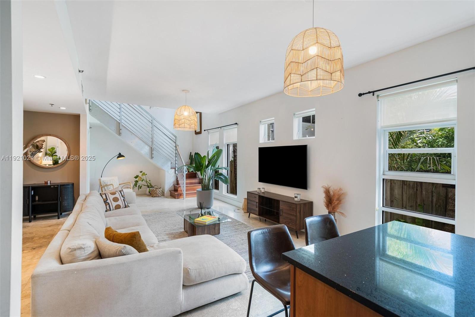 1545 Jefferson Ave 106