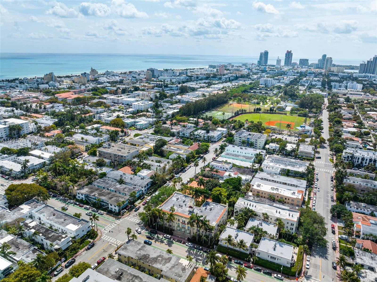 LUNAMAR LOFTS AT LINCOLN - Residential