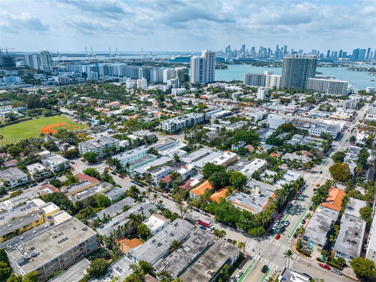 LUNAMAR LOFTS AT LINCOLN - Residential
