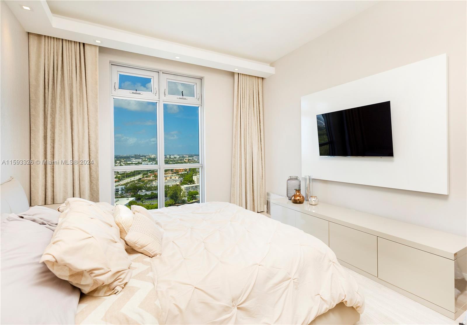 MARINA PALMS RESIDENCES N - Residential