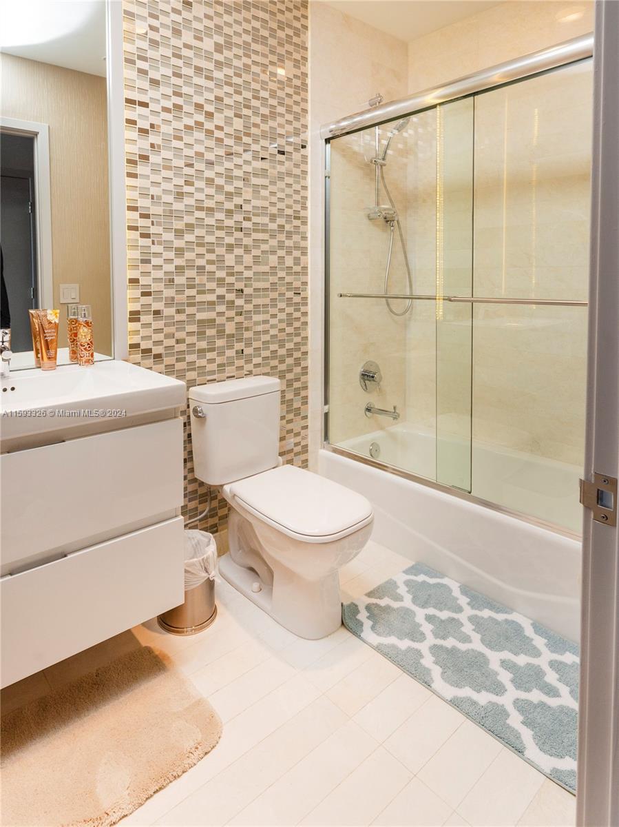 MARINA PALMS RESIDENCES N - Residential