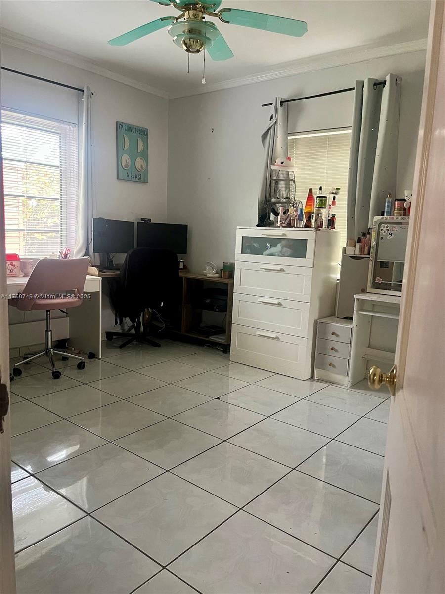 COUNTRY CLUB ESTATES SEC - Residential