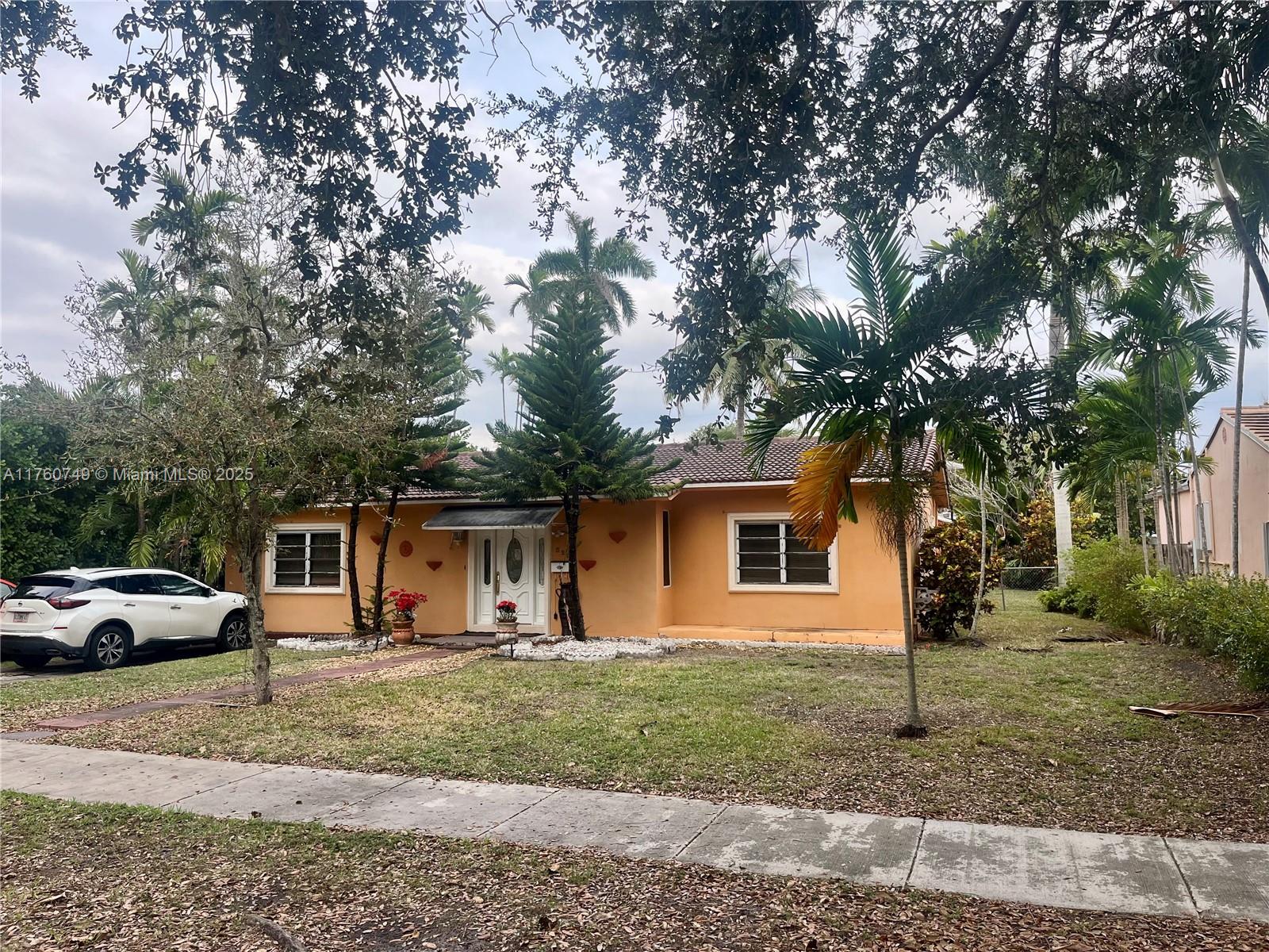 329 Minola Dr, Miami Springs, Miami-Dade County, Florida - 3 Bedrooms  
2 Bathrooms - 