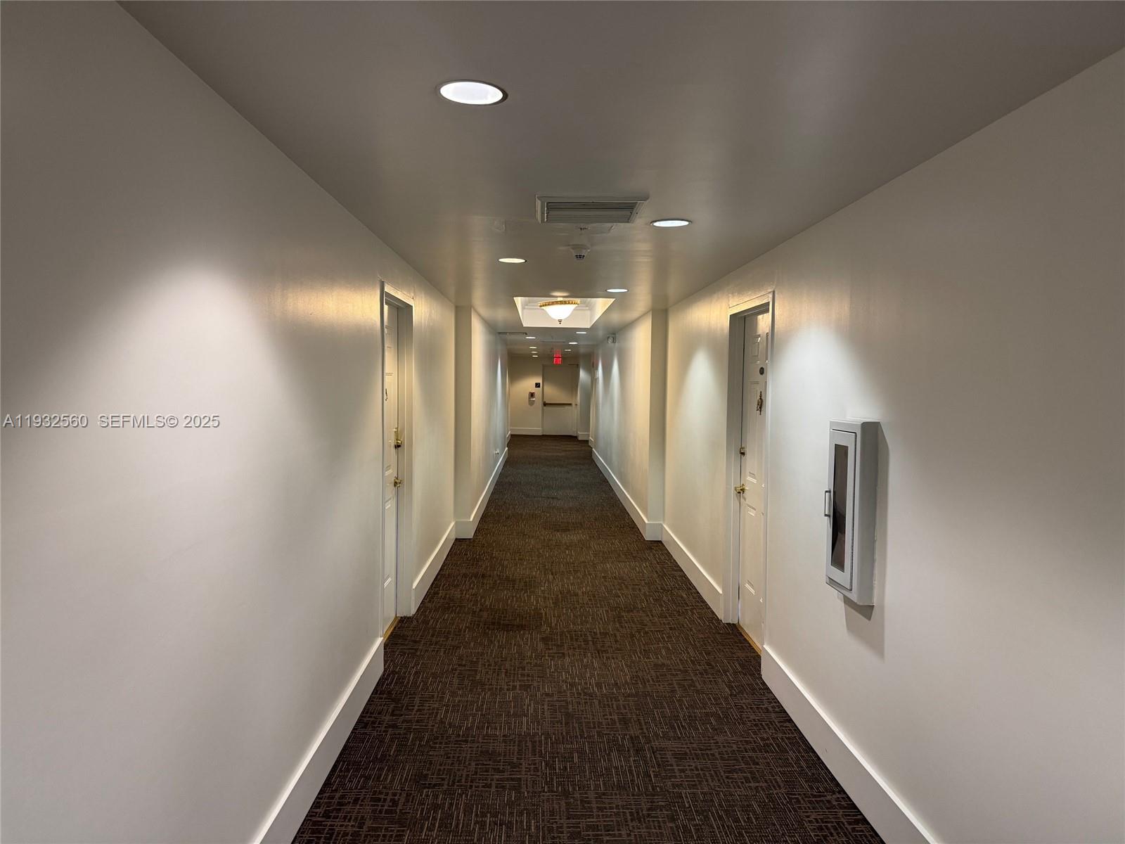 SHAMROCK BY THE GABLES CO - Residential Lease