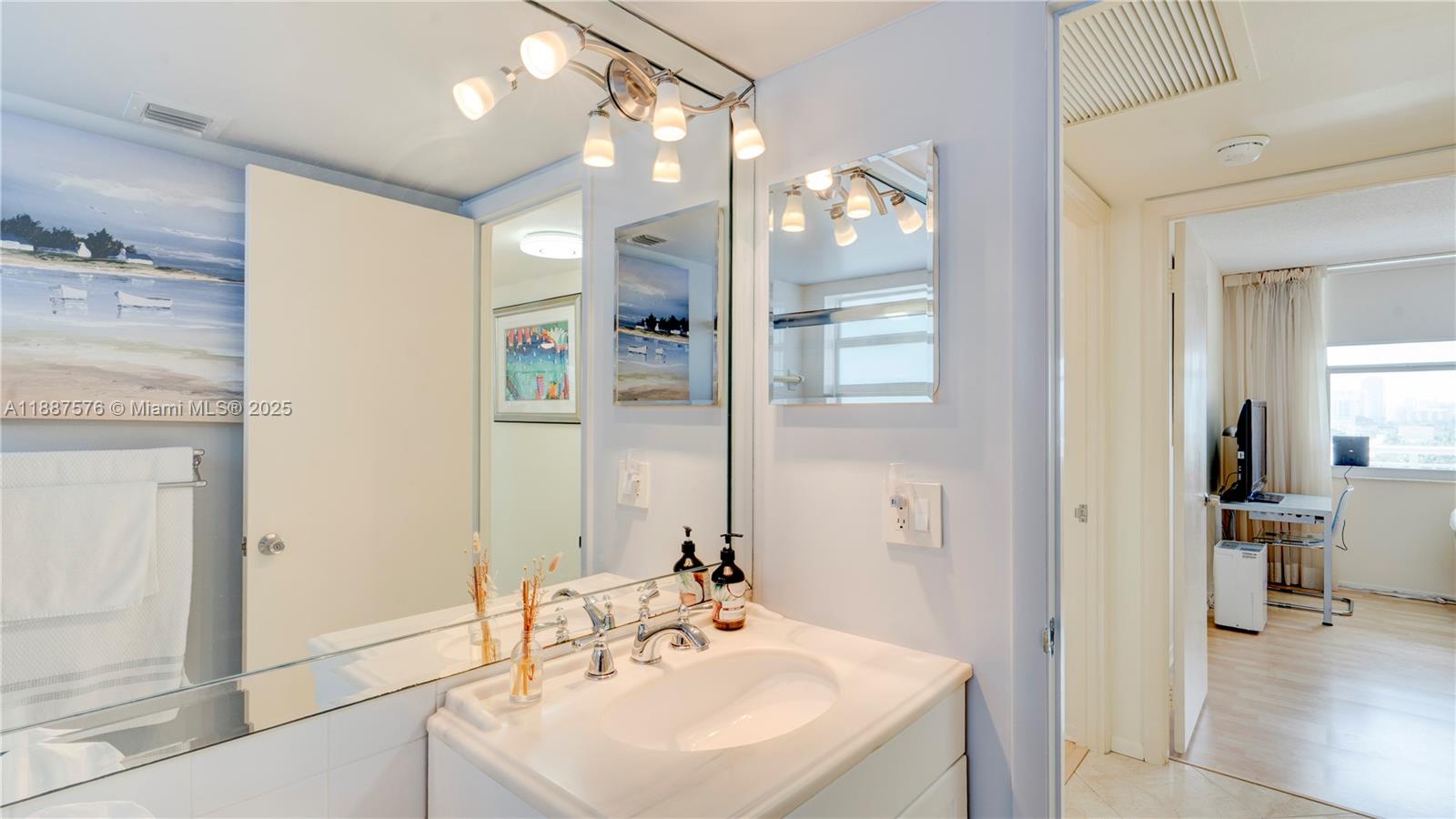 GRANADA HOUSE CONDOMINIUM - Residential