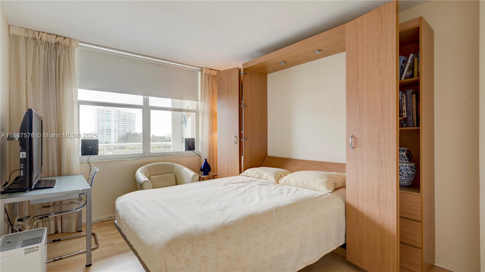 GRANADA HOUSE CONDOMINIUM - Residential