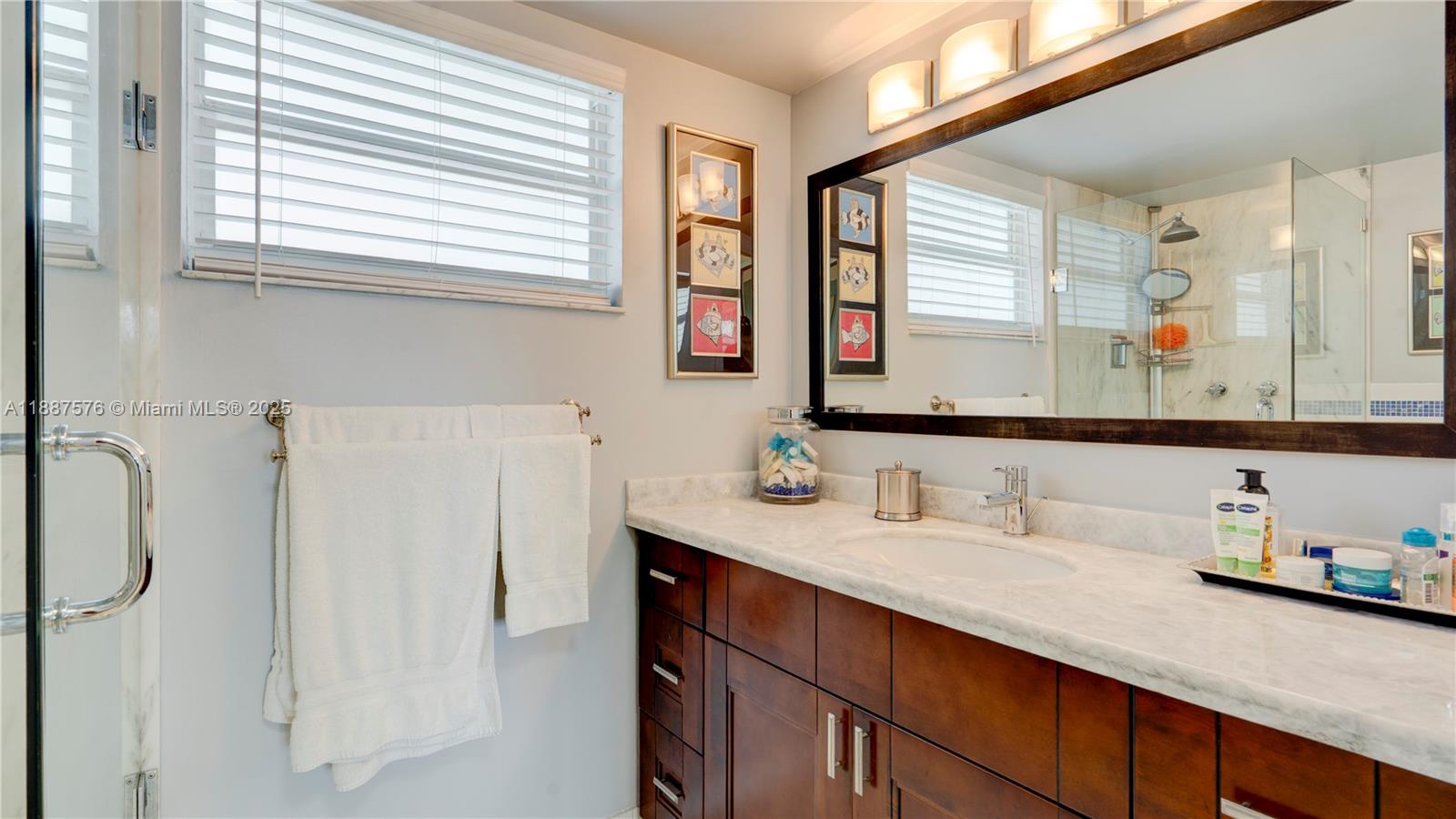 GRANADA HOUSE CONDOMINIUM - Residential