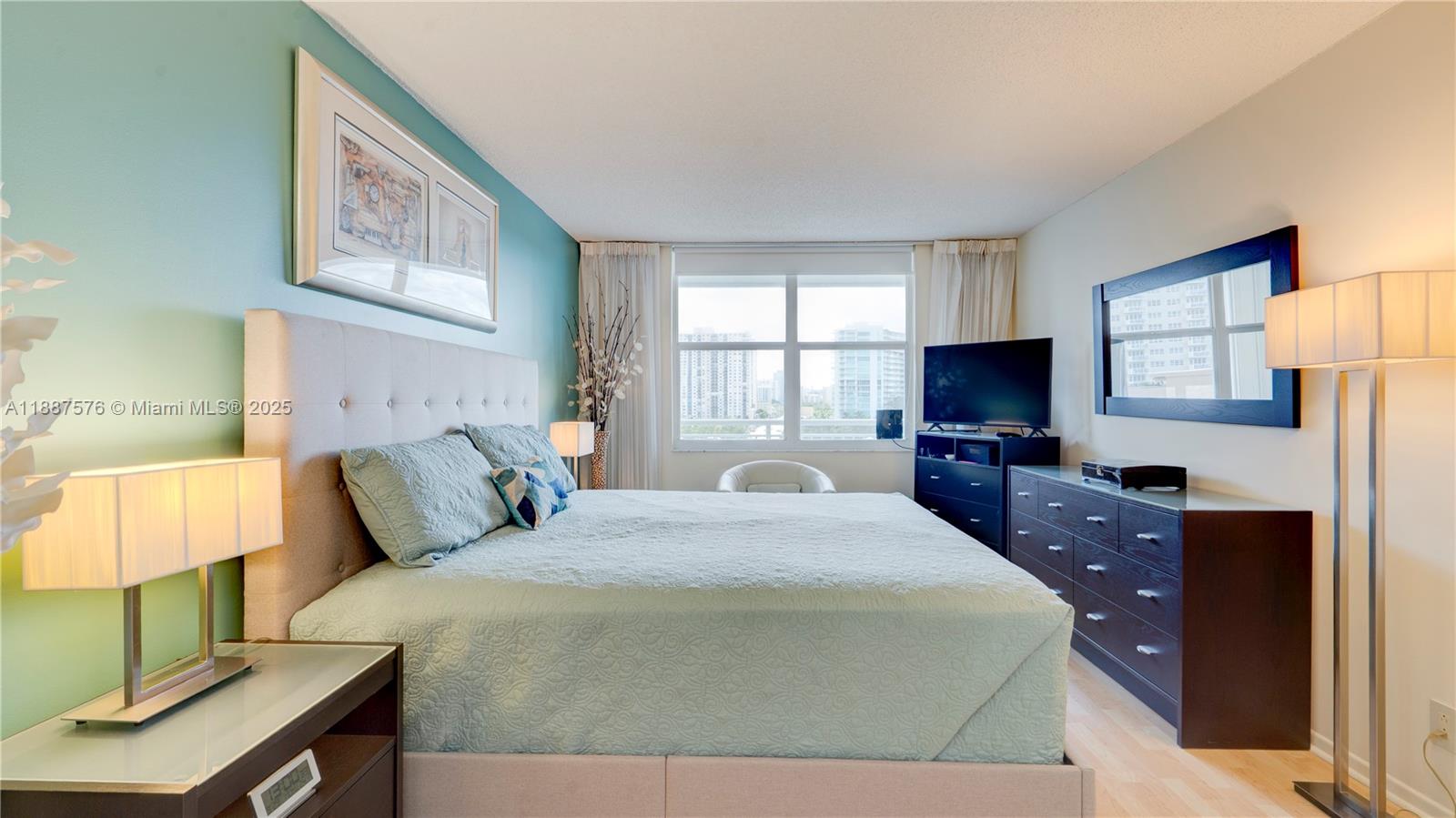 GRANADA HOUSE CONDOMINIUM - Residential