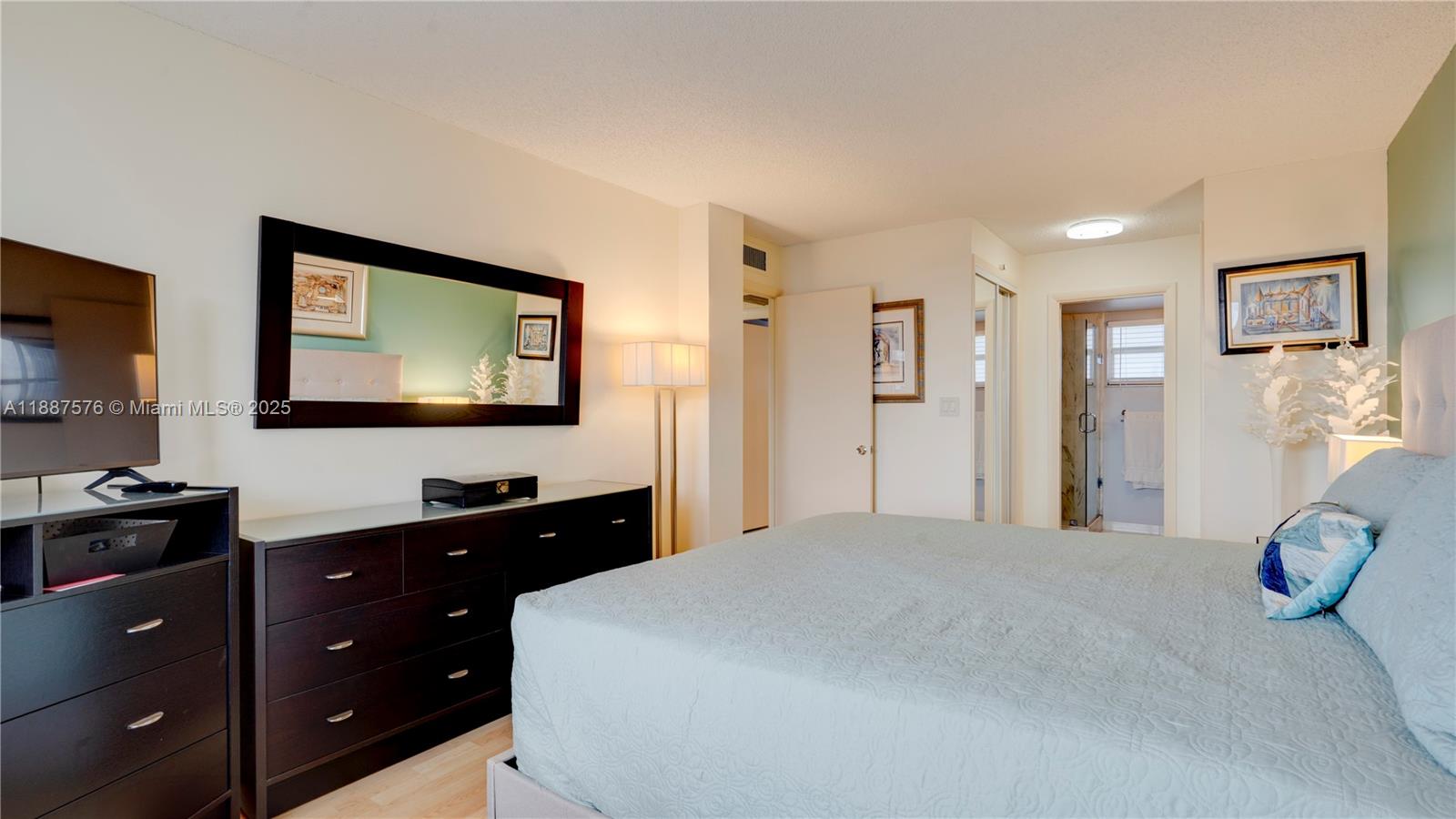 GRANADA HOUSE CONDOMINIUM - Residential