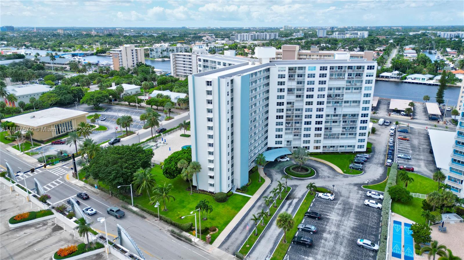 GRANADA HOUSE CONDOMINIUM - Residential