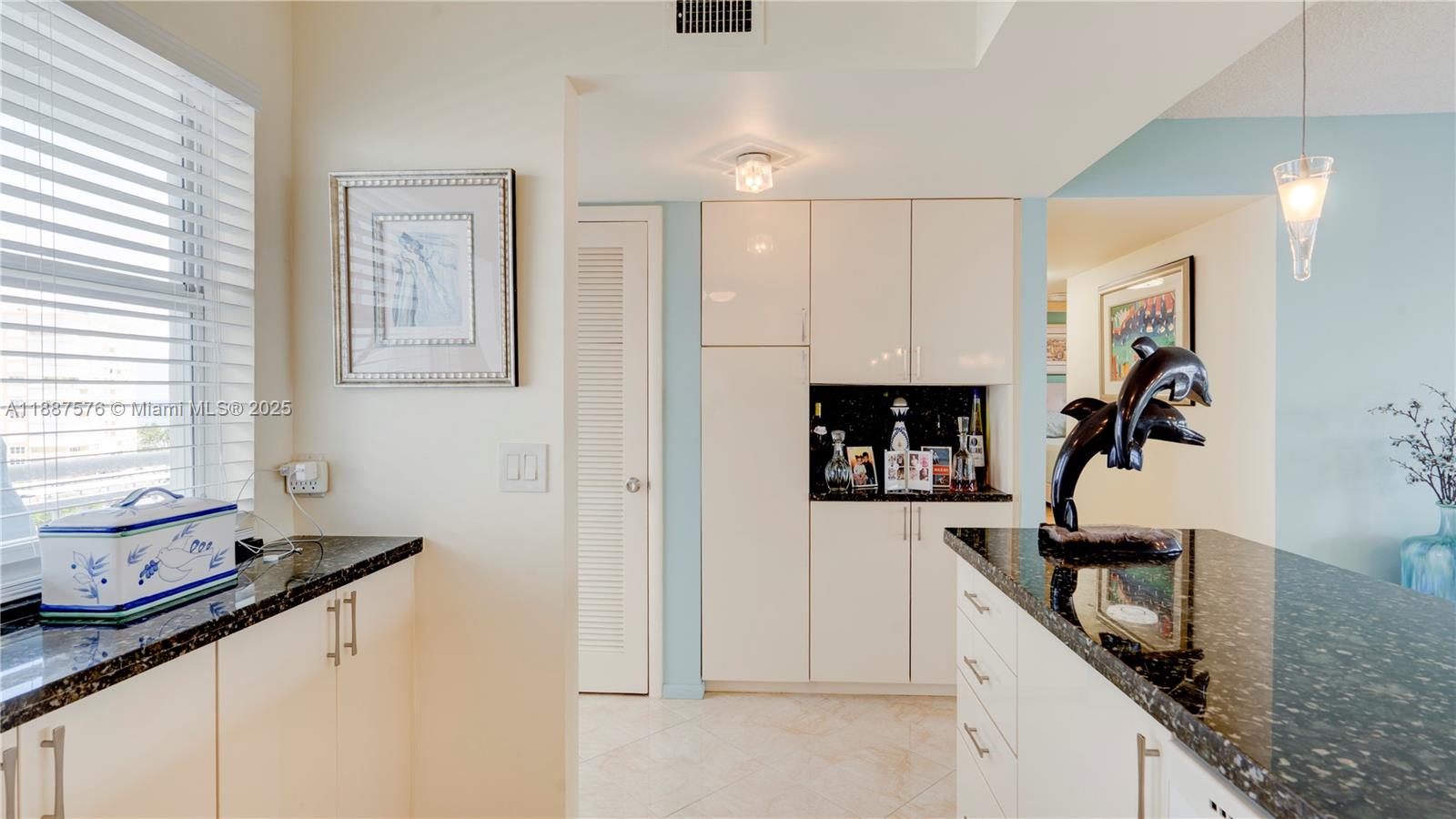 GRANADA HOUSE CONDOMINIUM - Residential