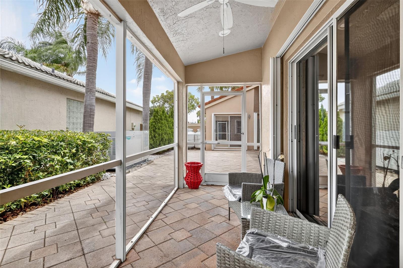 LAKERIDGE GREENS AT PIPER - Residential