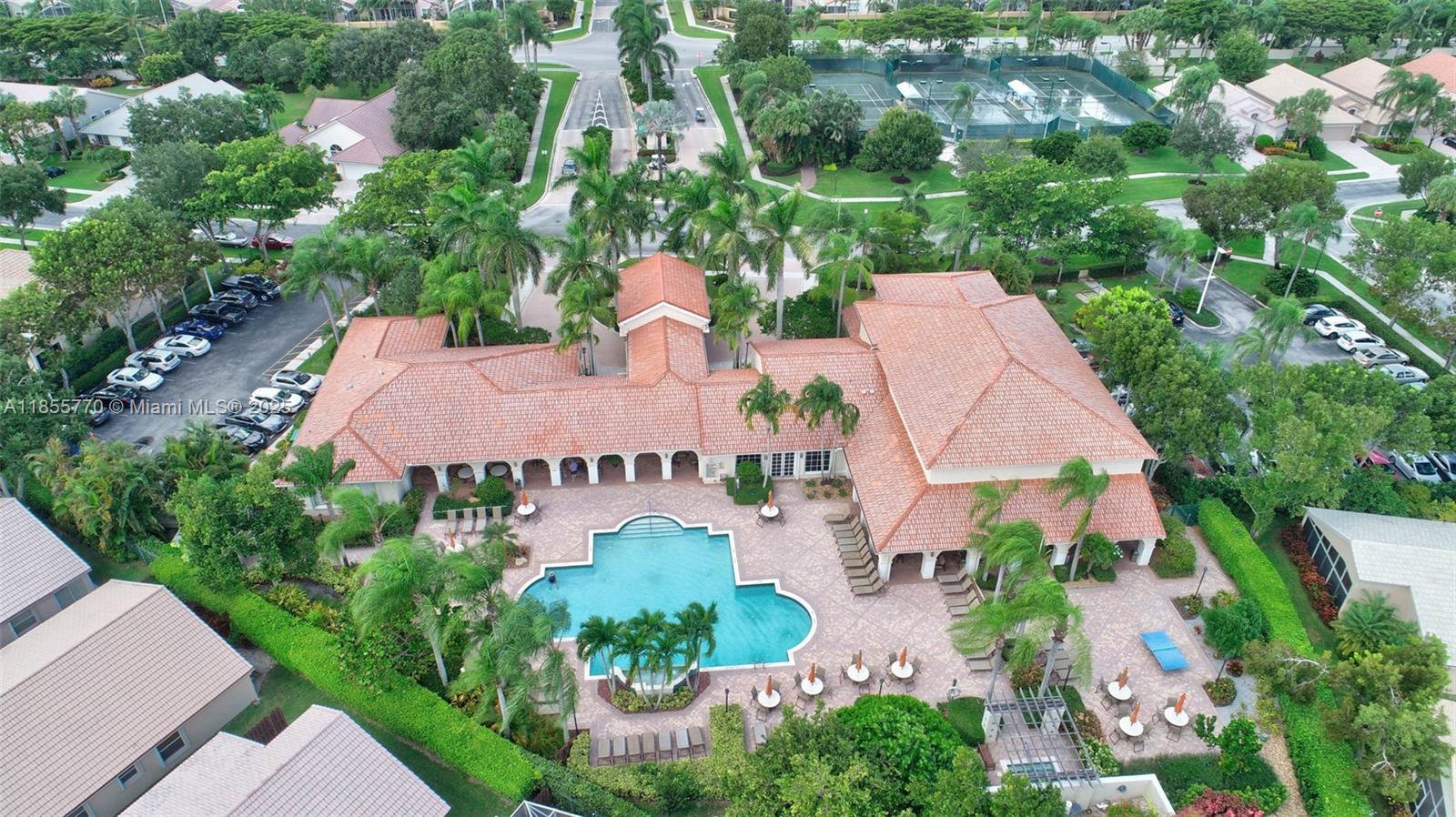 LAKERIDGE GREENS AT PIPER - Residential